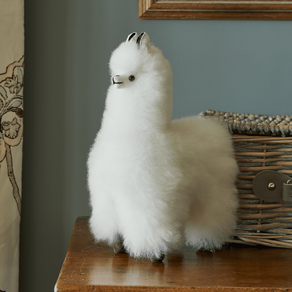 Baby Alpaca Fur Toy – White - Welcome 